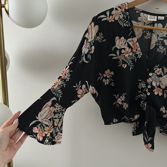 Some Days Lovin Floral Shirt - Picture 2 of 4